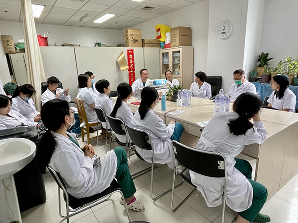 望京医院超声科组织开展“甲乳超声多学科座谈会”