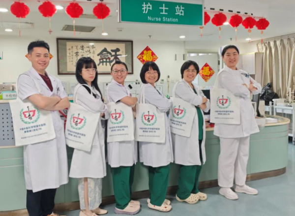 浓情端午践初心 科普惠民护胃肠 ——脾胃病科党支部开展端午主题党日惠民活动